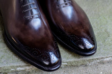 BROWN WHOLE-CUT OXFORD STYLE SHOES